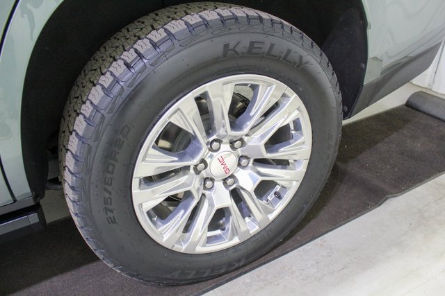 Used 2023 GMC Yukon Denali w/ Max Trailering Package image 18