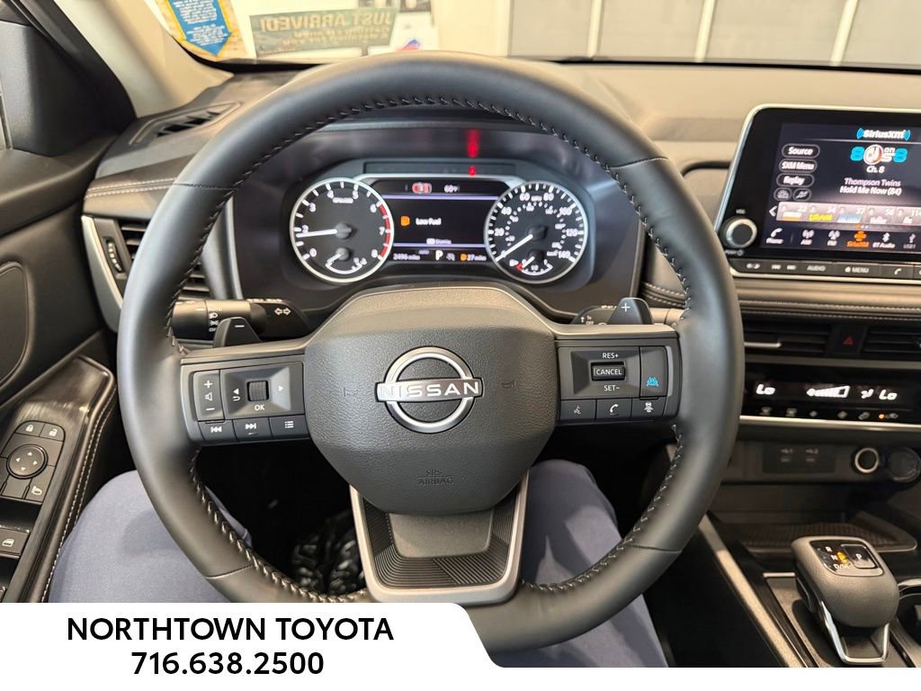 Used 2026 Nissan Rogue SV AWD/4WD image 7