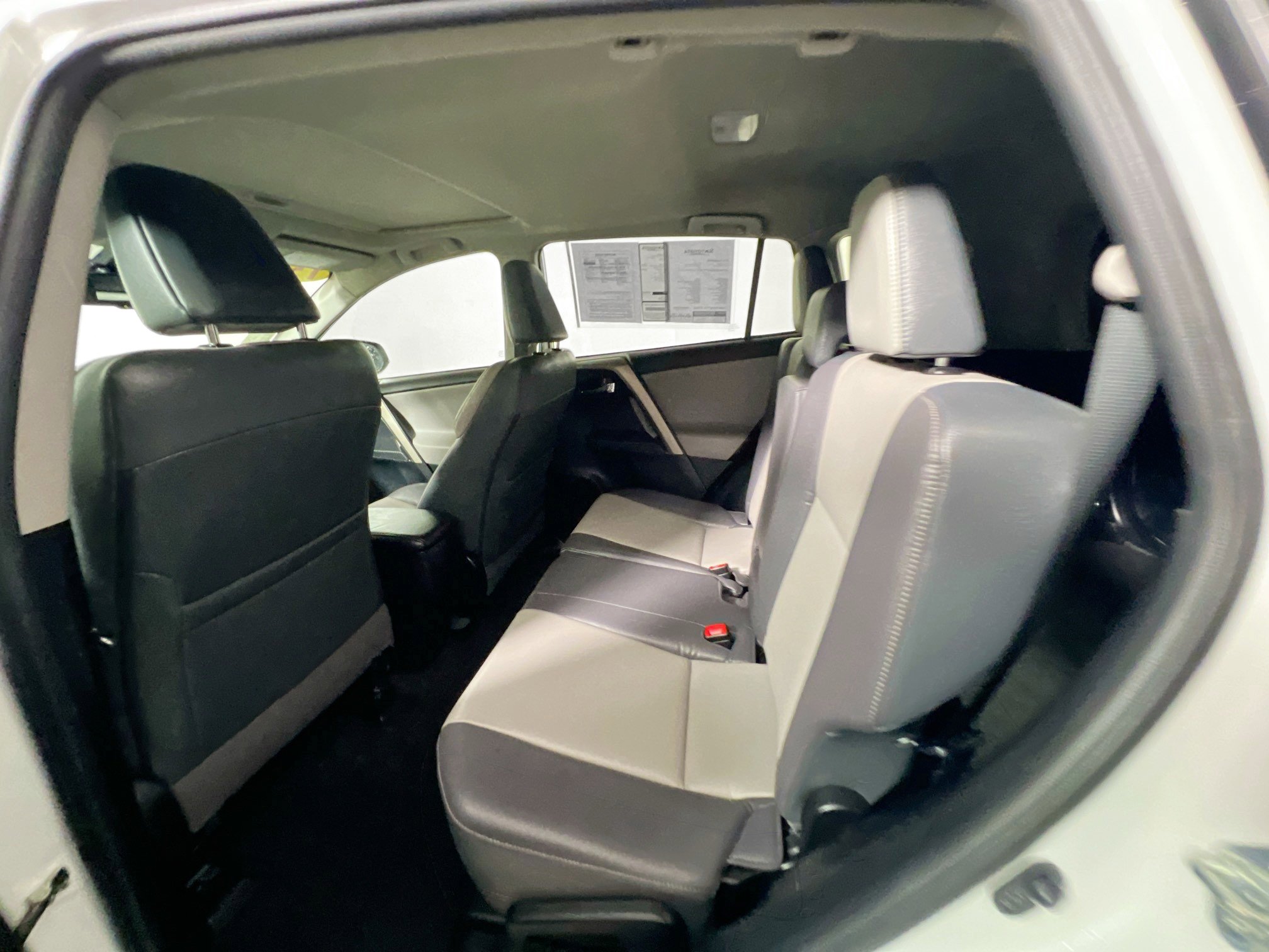 Used 2015 Toyota RAV4 Limited w/ Technology Package image 29