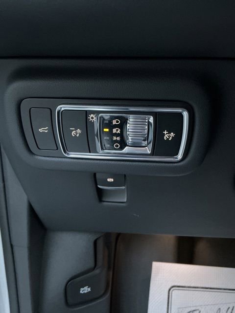 Used 2024 Lincoln Nautilus Reserve w/ Equipment Group 202A image 29