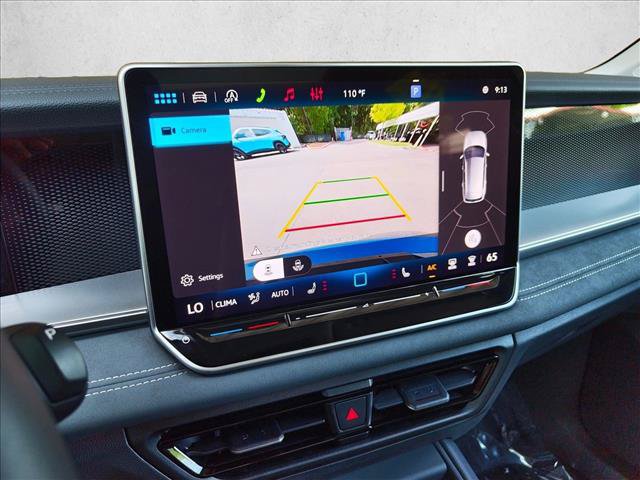 New 2026 Volkswagen Tiguan SE FWD image 16