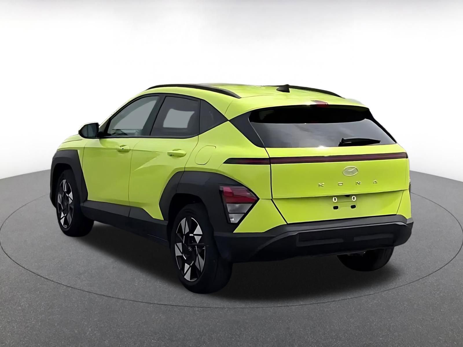 Used 2025 Hyundai Kona SEL FWD image 11