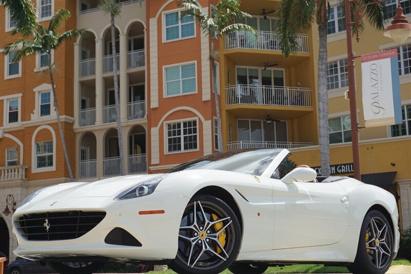 Used 2017 Ferrari California T RWD image 36