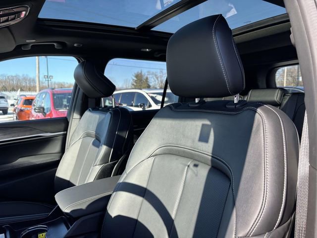 New 2026 Jeep Grand Cherokee Limited image 11