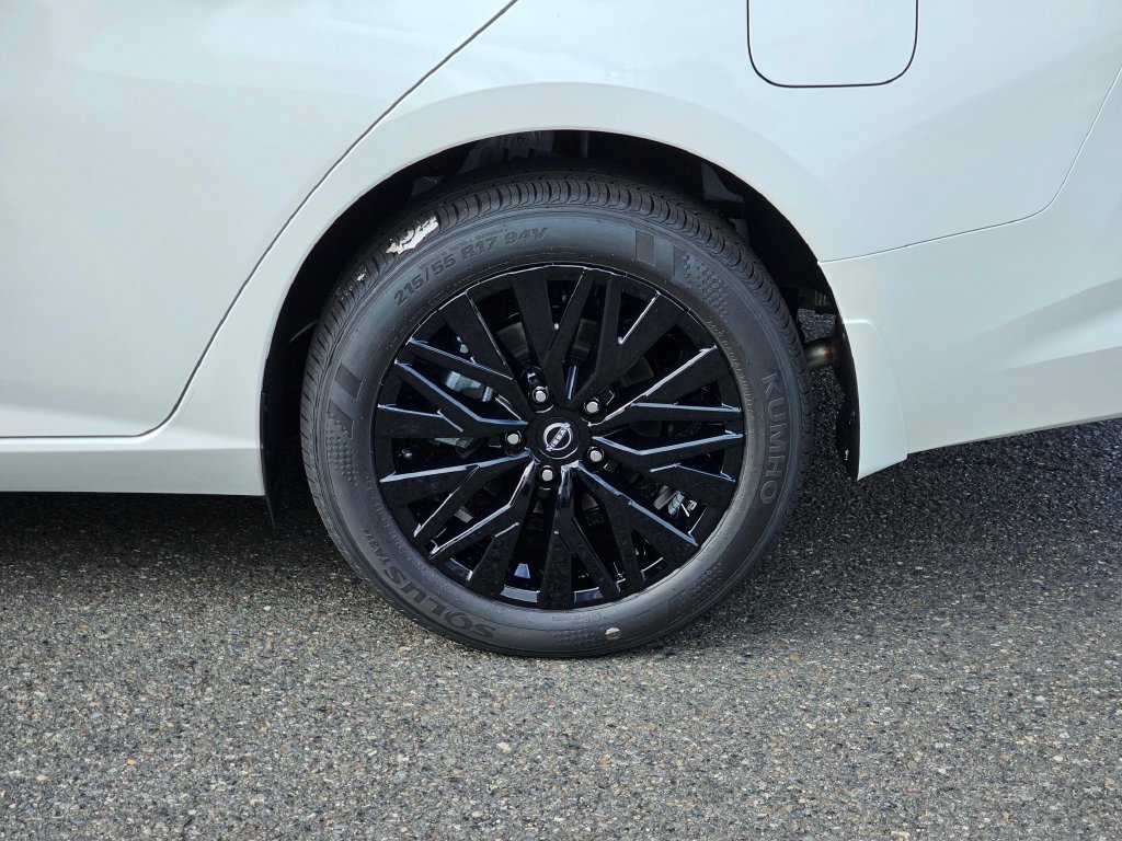 New 2026 Nissan Altima 2.5 SV w/ SV Special Edition Package AWD/4WD image 9