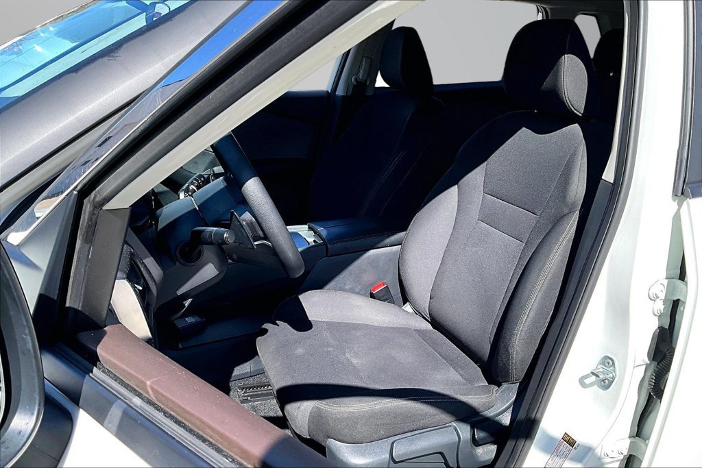 Used 2023 Nissan Rogue S FWD image 21