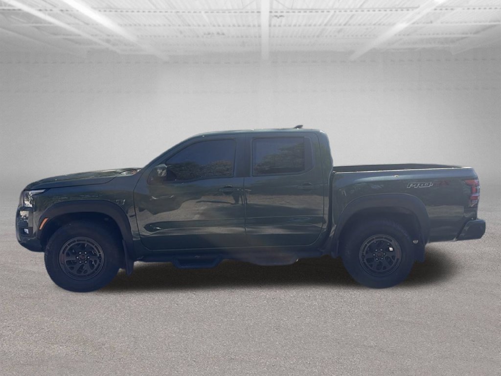 Used 2025 Nissan Frontier PRO-4X AWD/4WD image 2