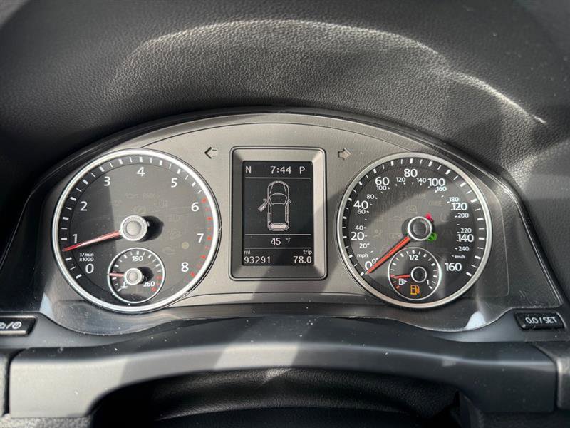 Used 2017 Volkswagen Tiguan Sport image 16