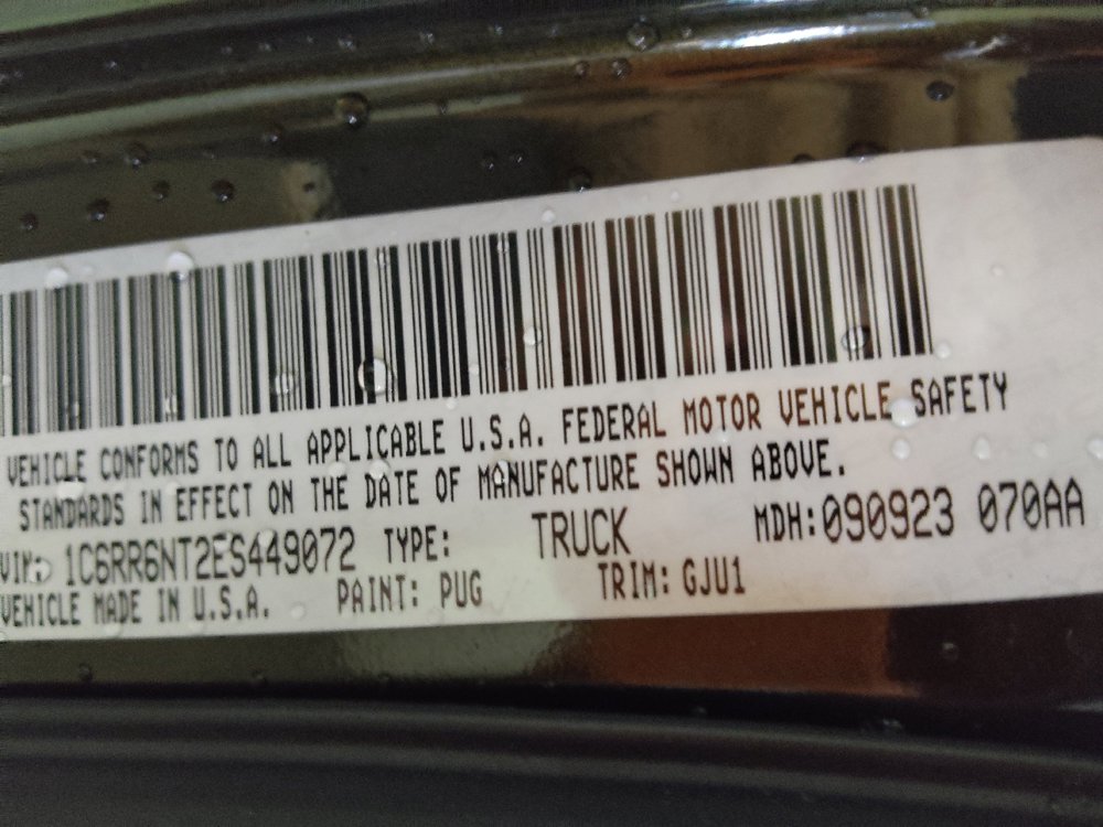 Used 2014 RAM 1500 Laramie RWD image 33