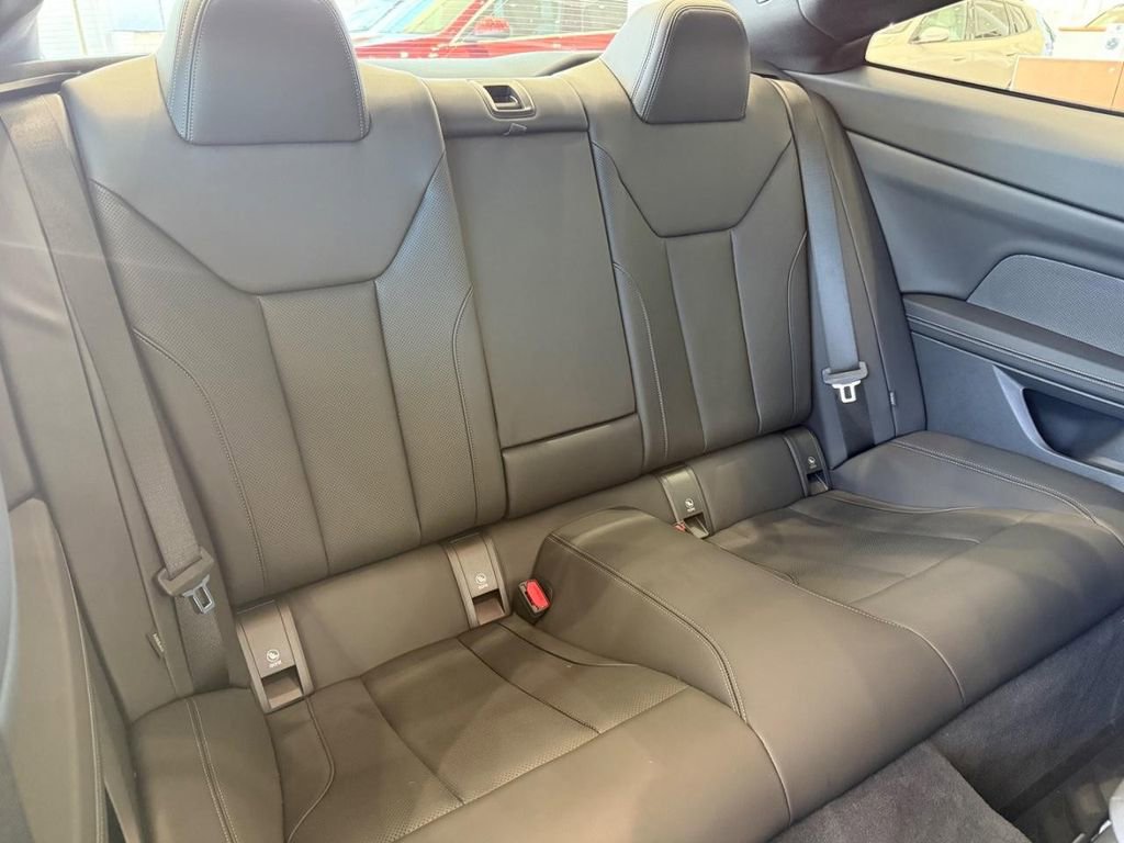 Used 2026 BMW 440i xDrive Coupe w/ Premium Package image 9