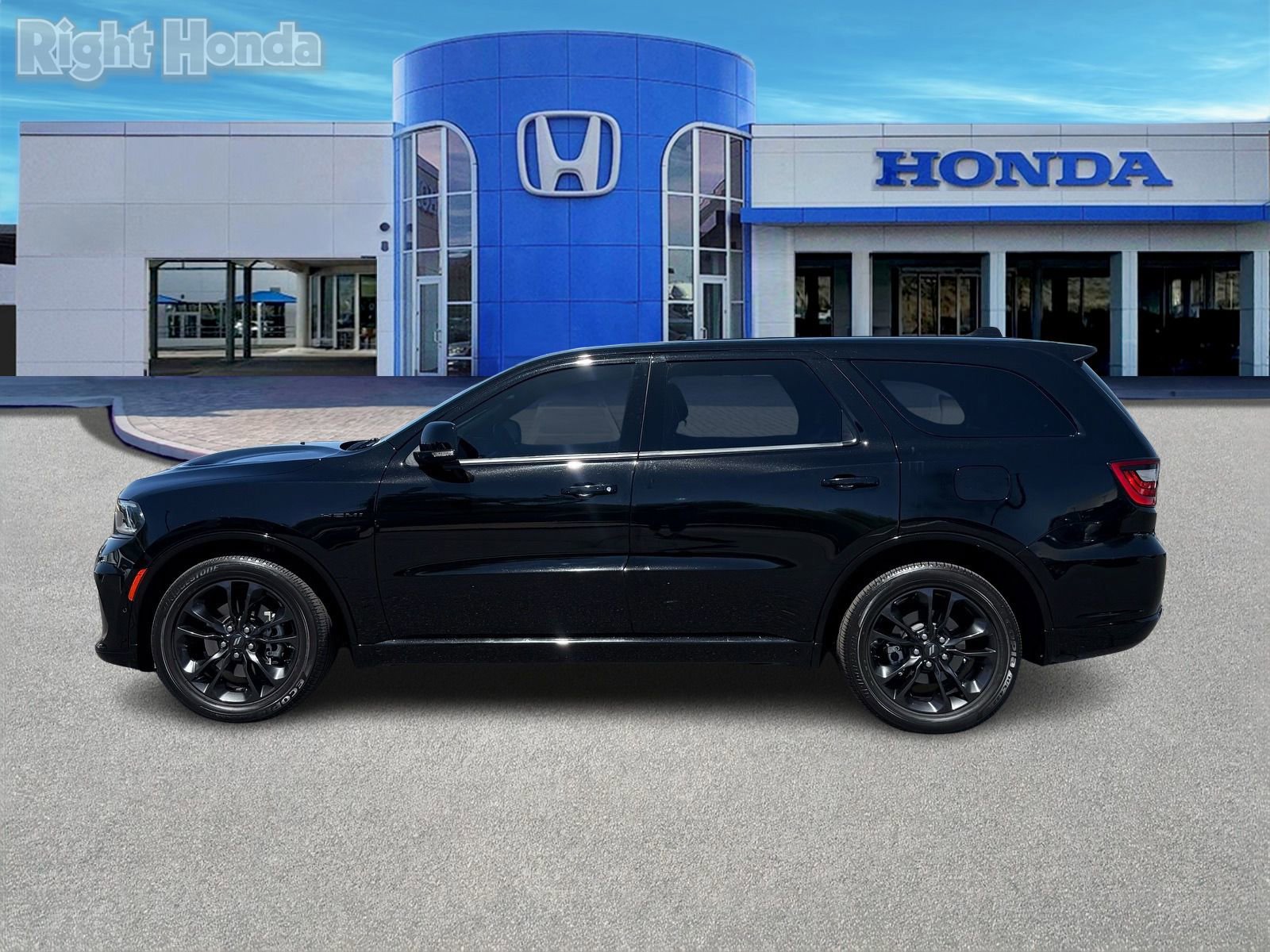 Used 2022 Dodge Durango R/T w/ Blacktop Package image 3