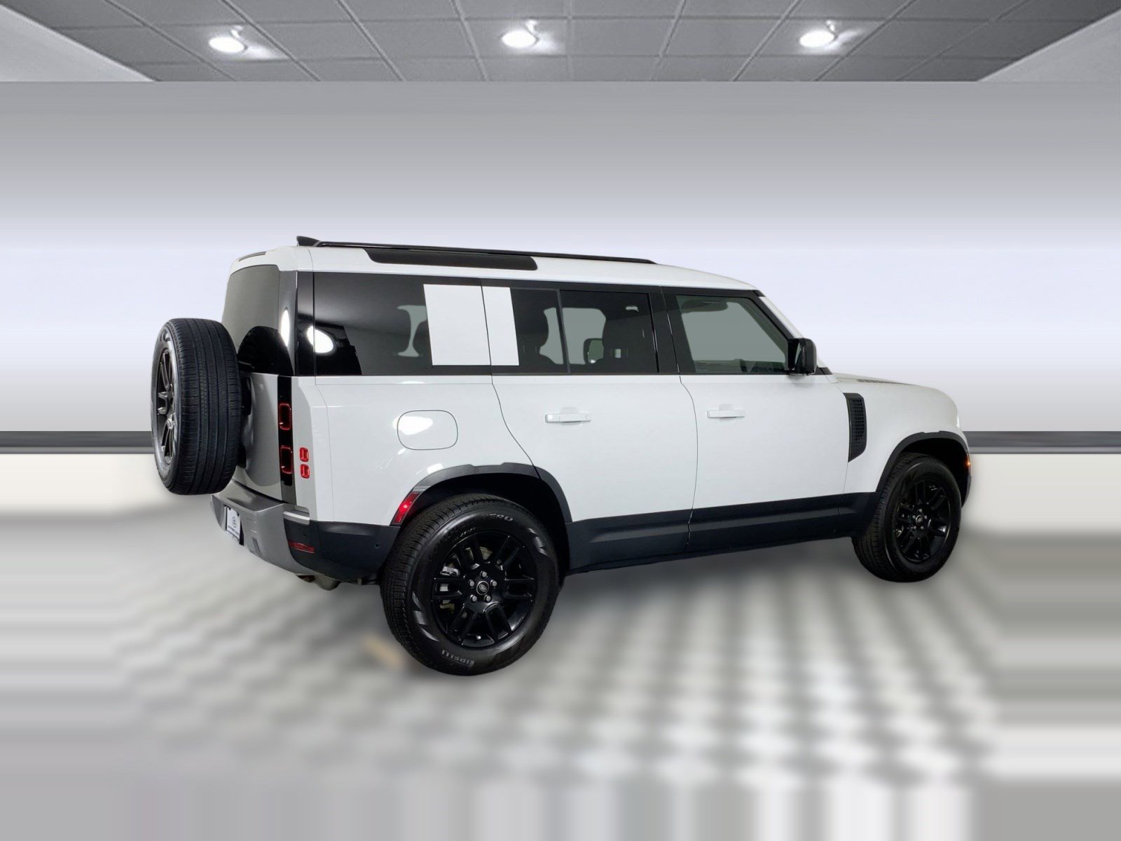 Used 2025 Land Rover Defender 110 S image 7