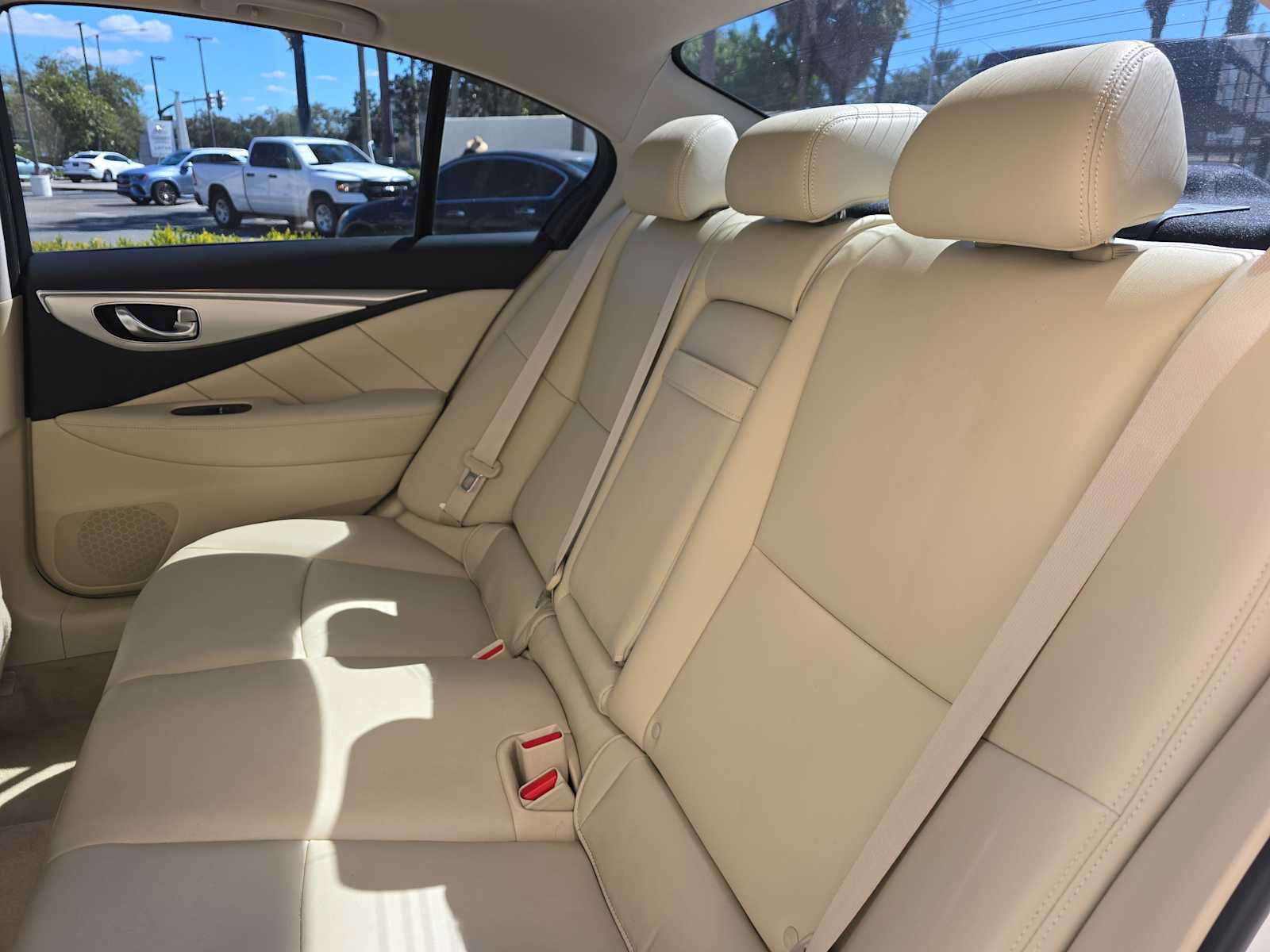 Used 2020 INFINITI Q50 Luxe w/ Essential Package (3.0T Luxe) AWD/4WD image 14
