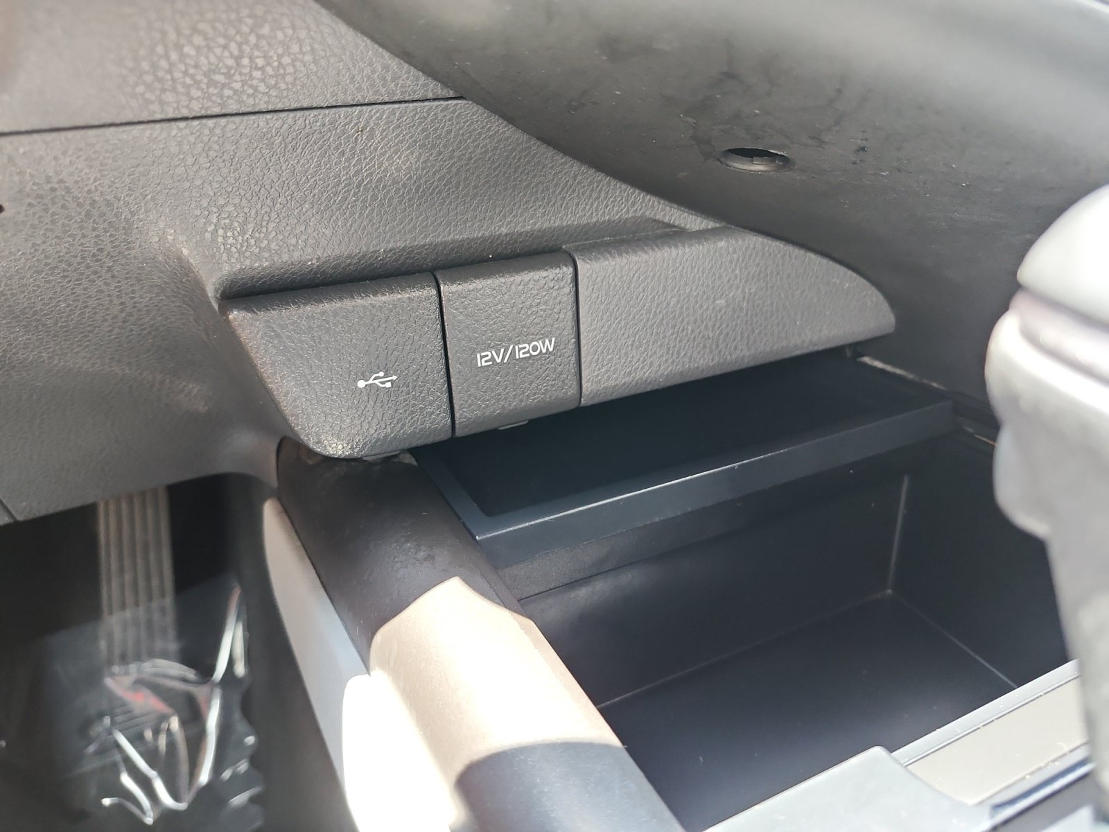 Used 2022 Toyota Camry SE FWD image 21