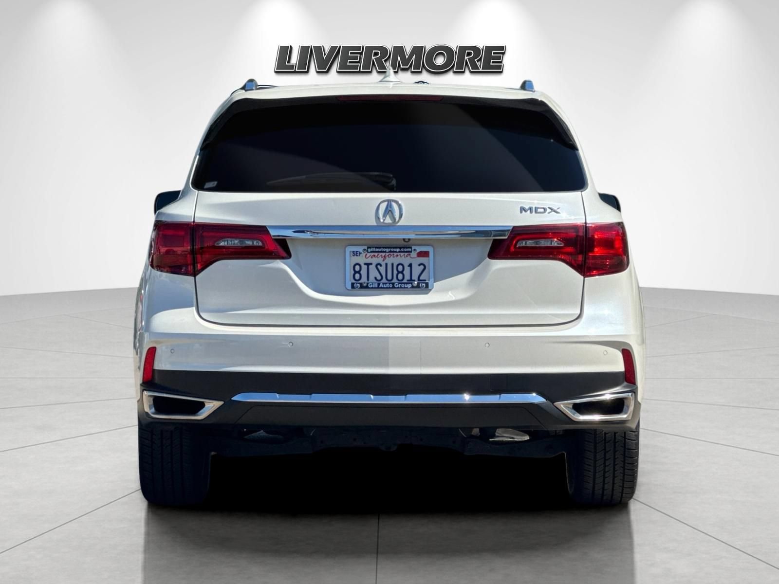 Used 2017 Acura MDX w/ Advance & Entertainment Pac FWD image 4