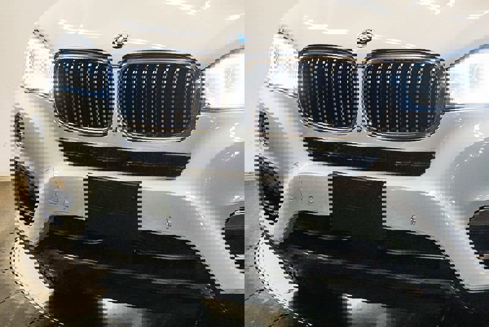 Used 2018 BMW X6 xDrive50i w/ Premium Package image 8