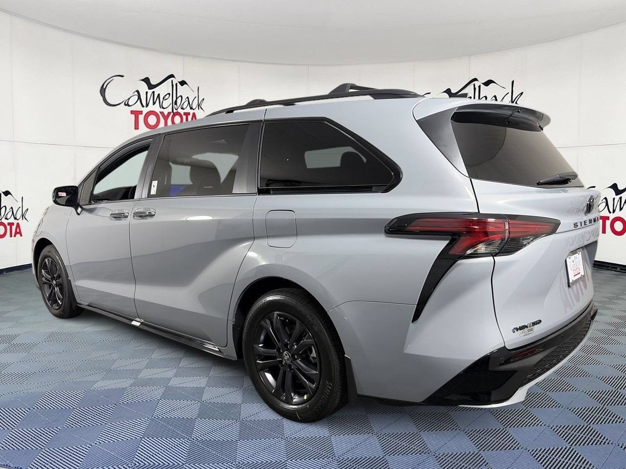 New 2026 Toyota Sienna XSE AWD/4WD image 6