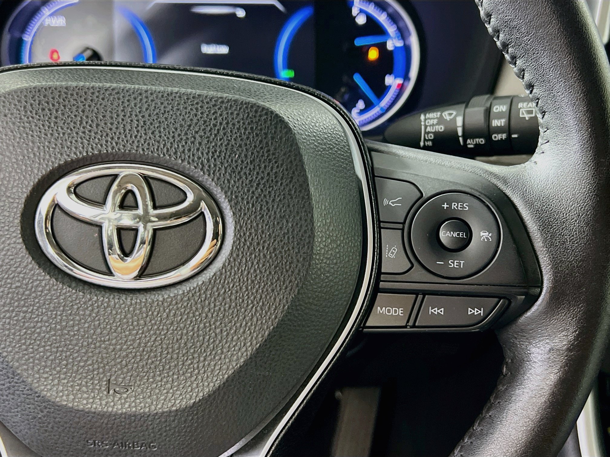 Used 2021 Toyota RAV4 Limited AWD/4WD image 19