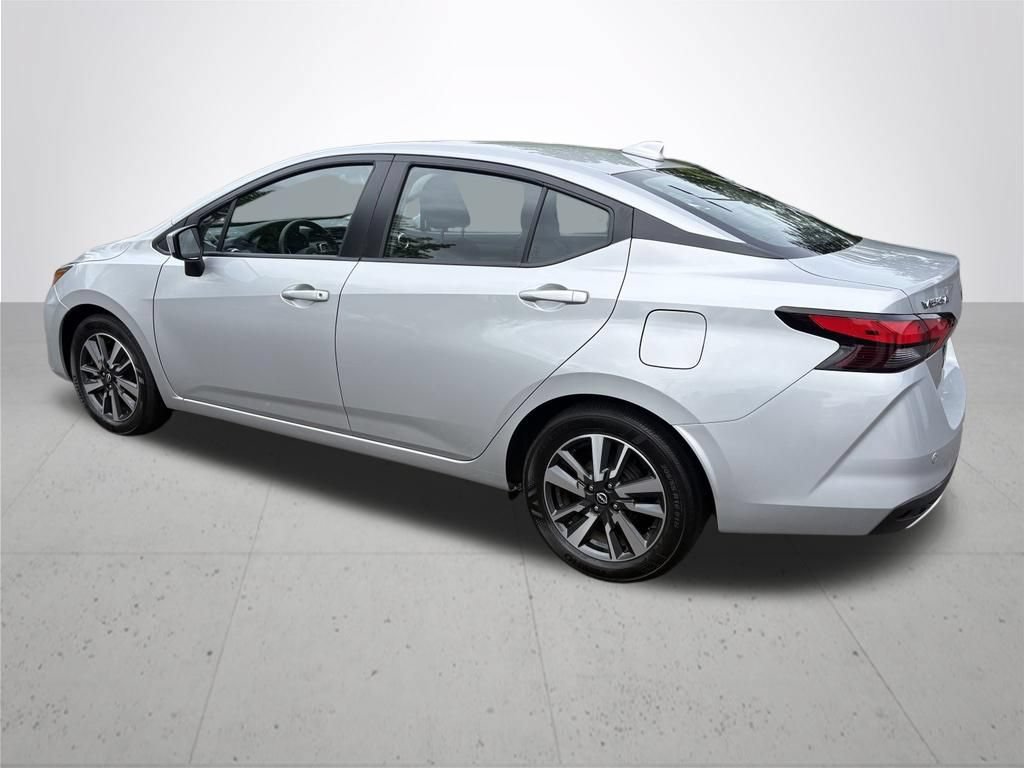 Used 2025 Nissan Versa SV FWD image 8