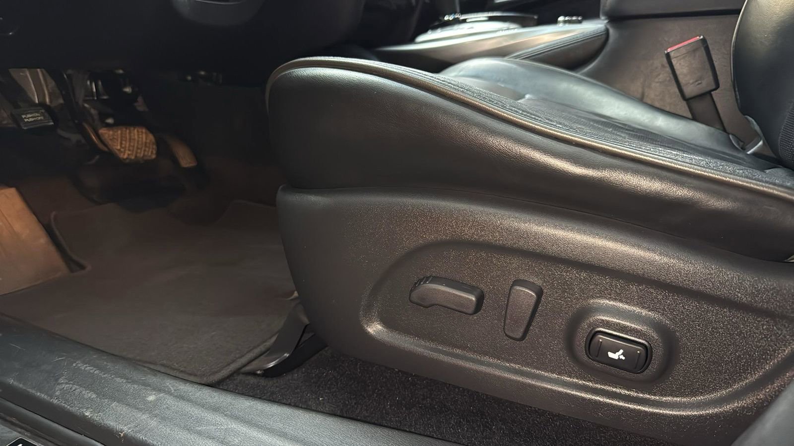 Used 2013 INFINITI JX35 FWD w/ Premium Pkg image 11