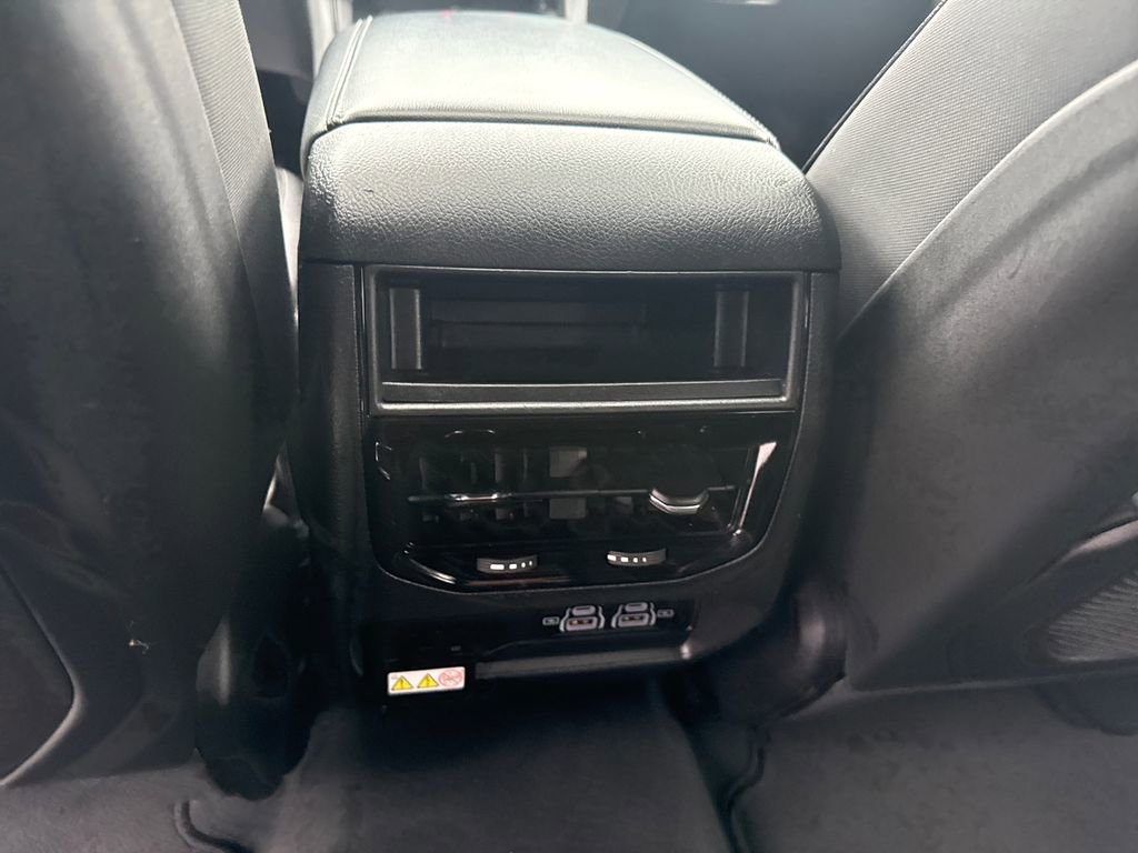 Used 2024 Jeep Grand Cherokee Altitude AWD/4WD image 39