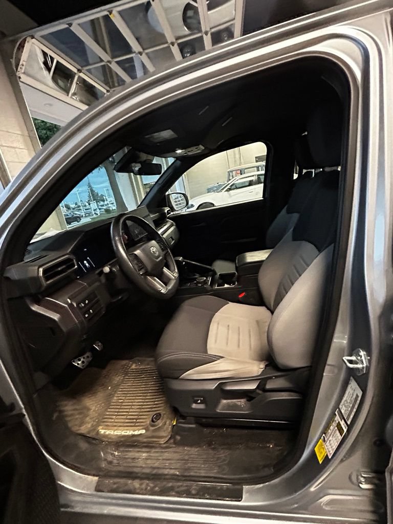Certified 2025 Toyota Tacoma TRD Sport AWD/4WD image 4
