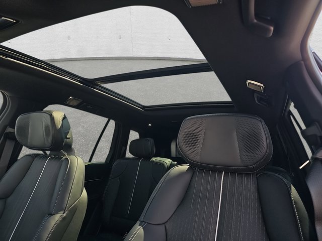 New 2026 Cadillac Vistiq Luxury image 30