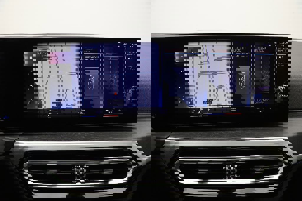 Used 2024 BMW 330i xDrive Sedan image 25