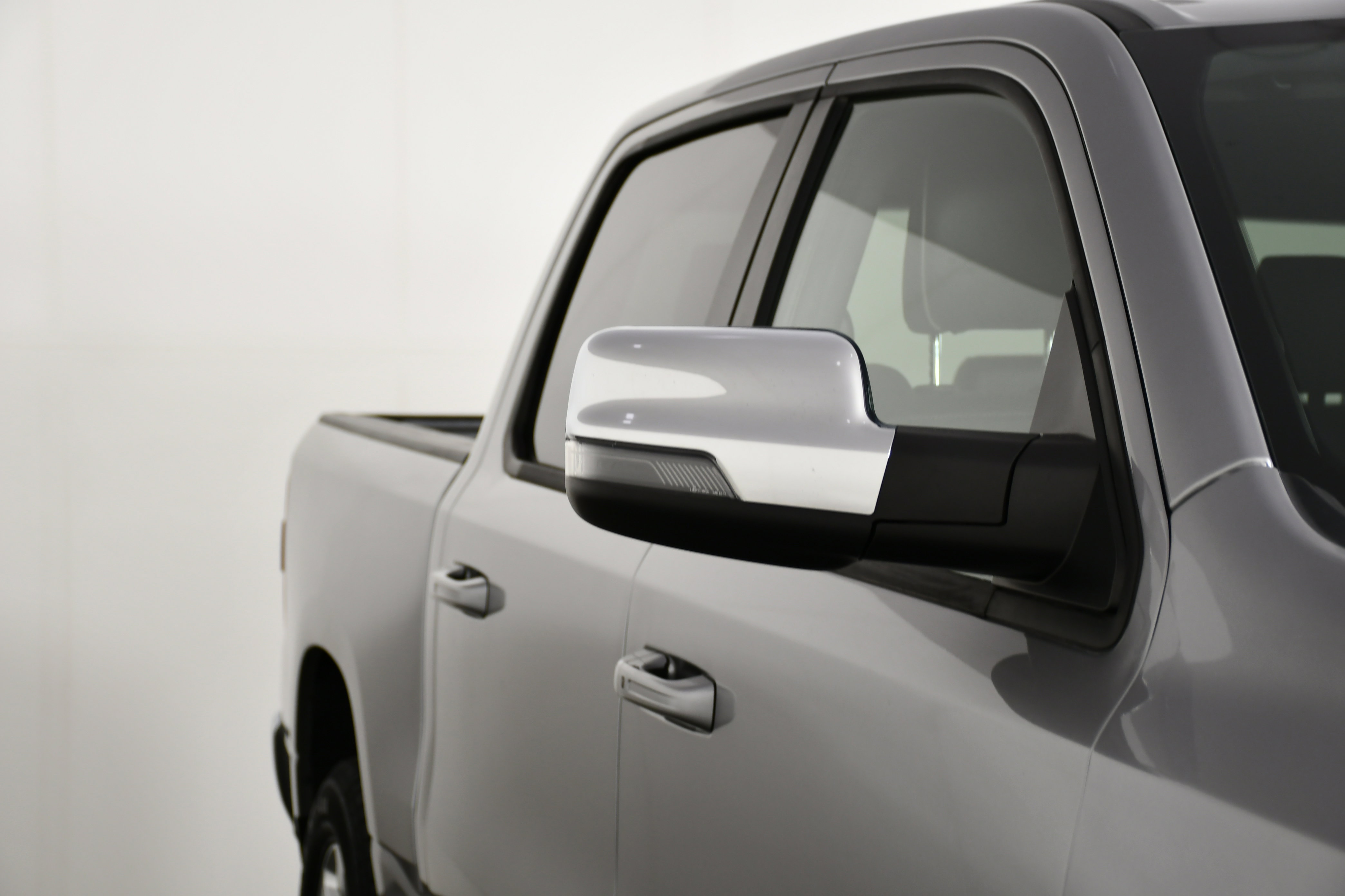 Used 2024 RAM 1500 Laramie image 14