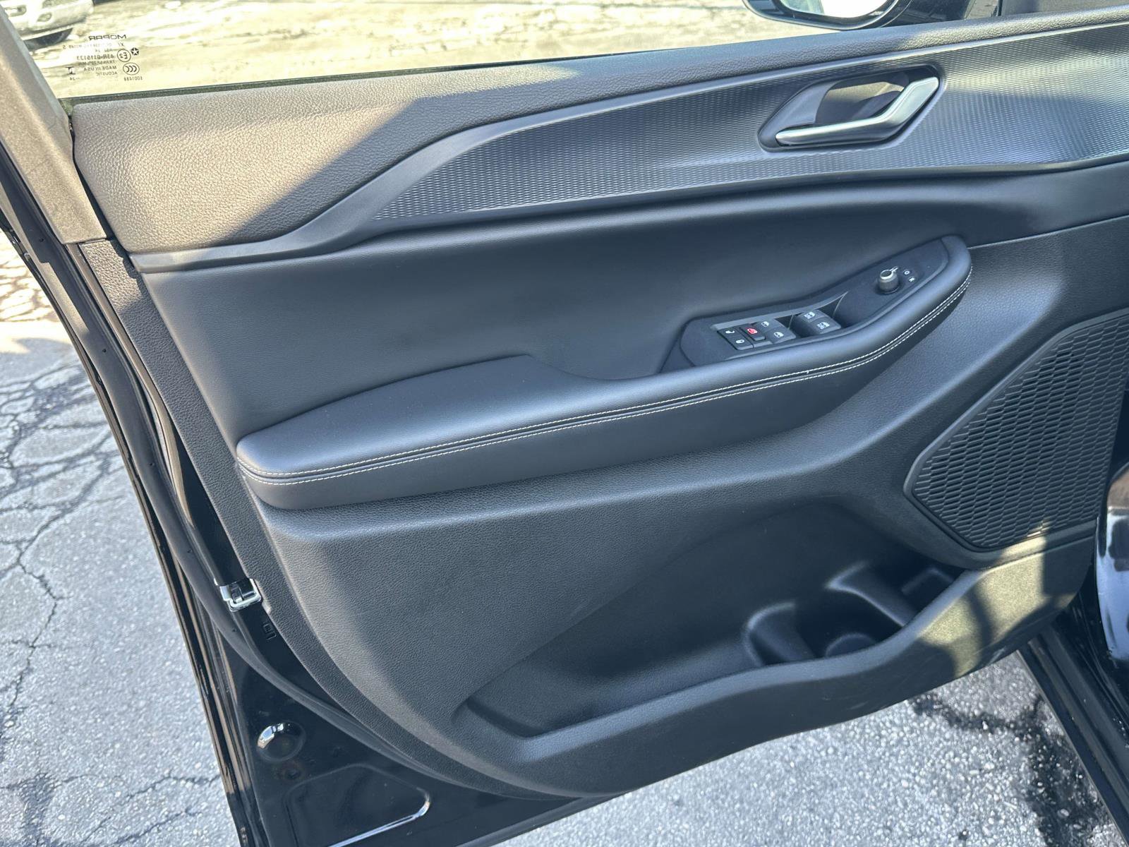 Used 2024 Jeep Grand Cherokee Altitude image 15