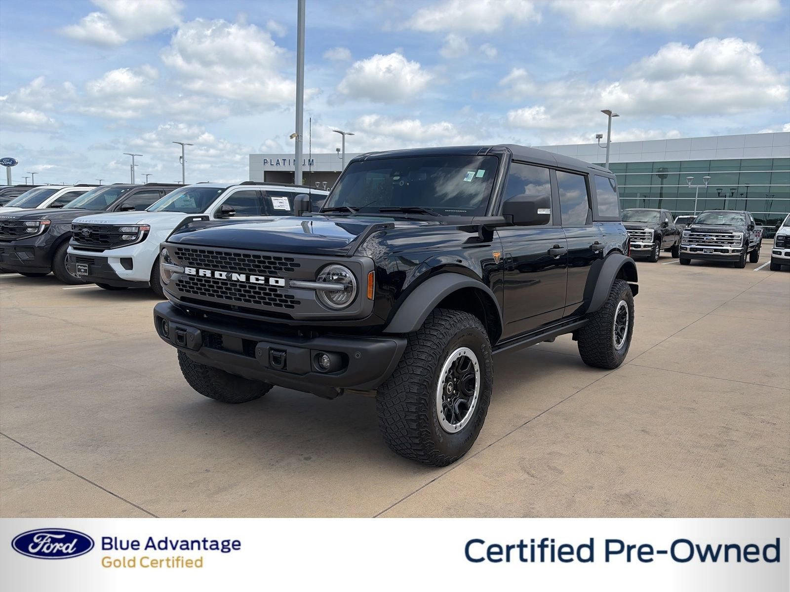 Used 2023 Ford Bronco Badlands image 1