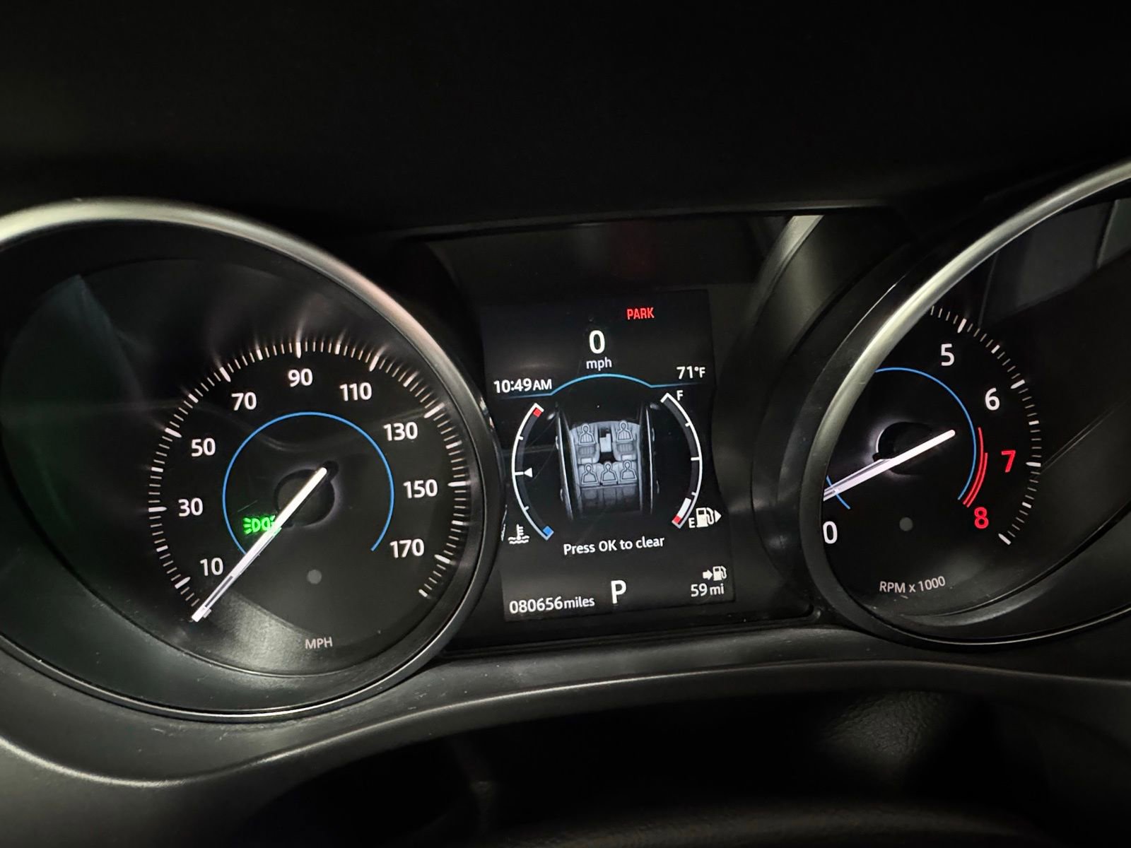 Used 2018 Jaguar F-PACE Premium image 17