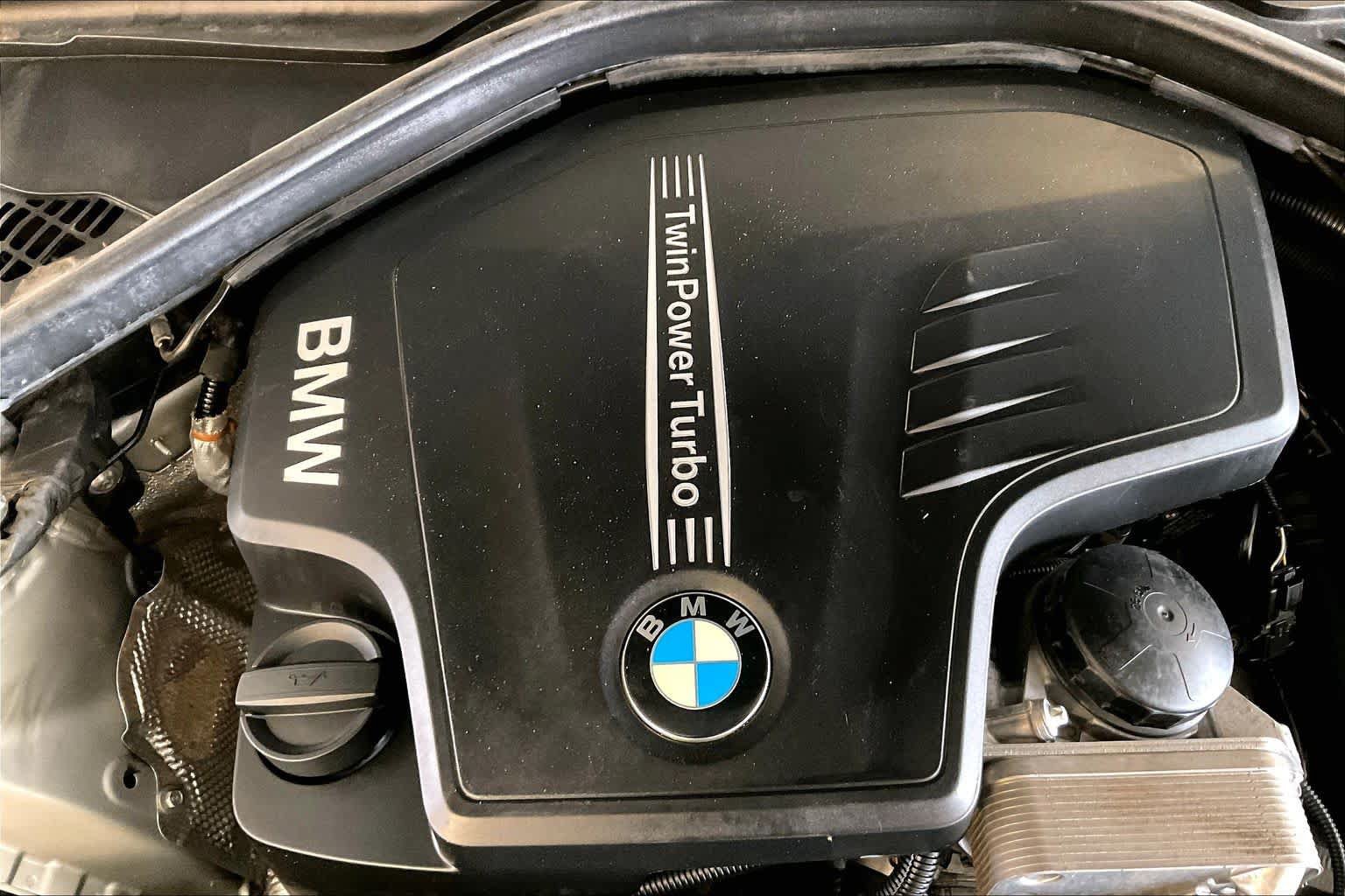 Used 2018 BMW 320i Sedan w/ Convenience Package RWD image 29