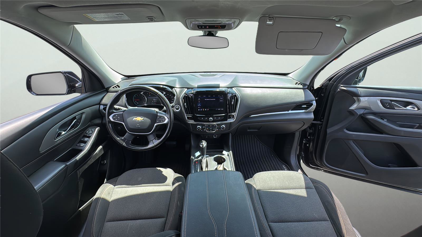 Used 2020 Chevrolet Traverse LT FWD image 24