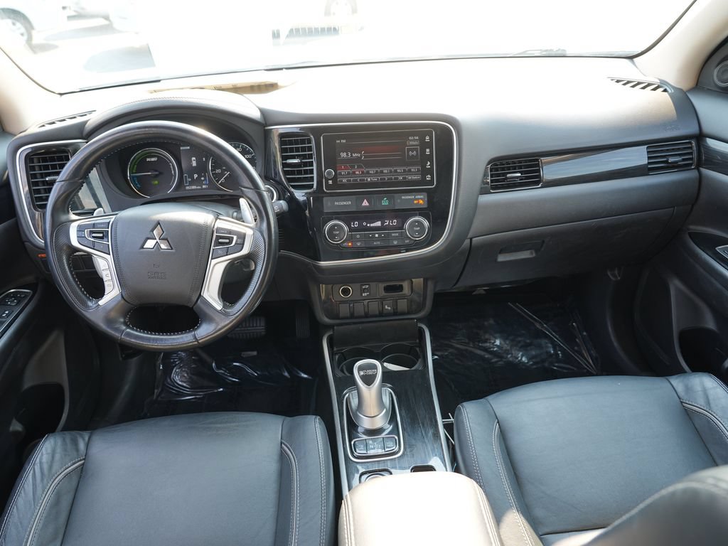 Used 2018 Mitsubishi Outlander GT AWD/4WD image 24