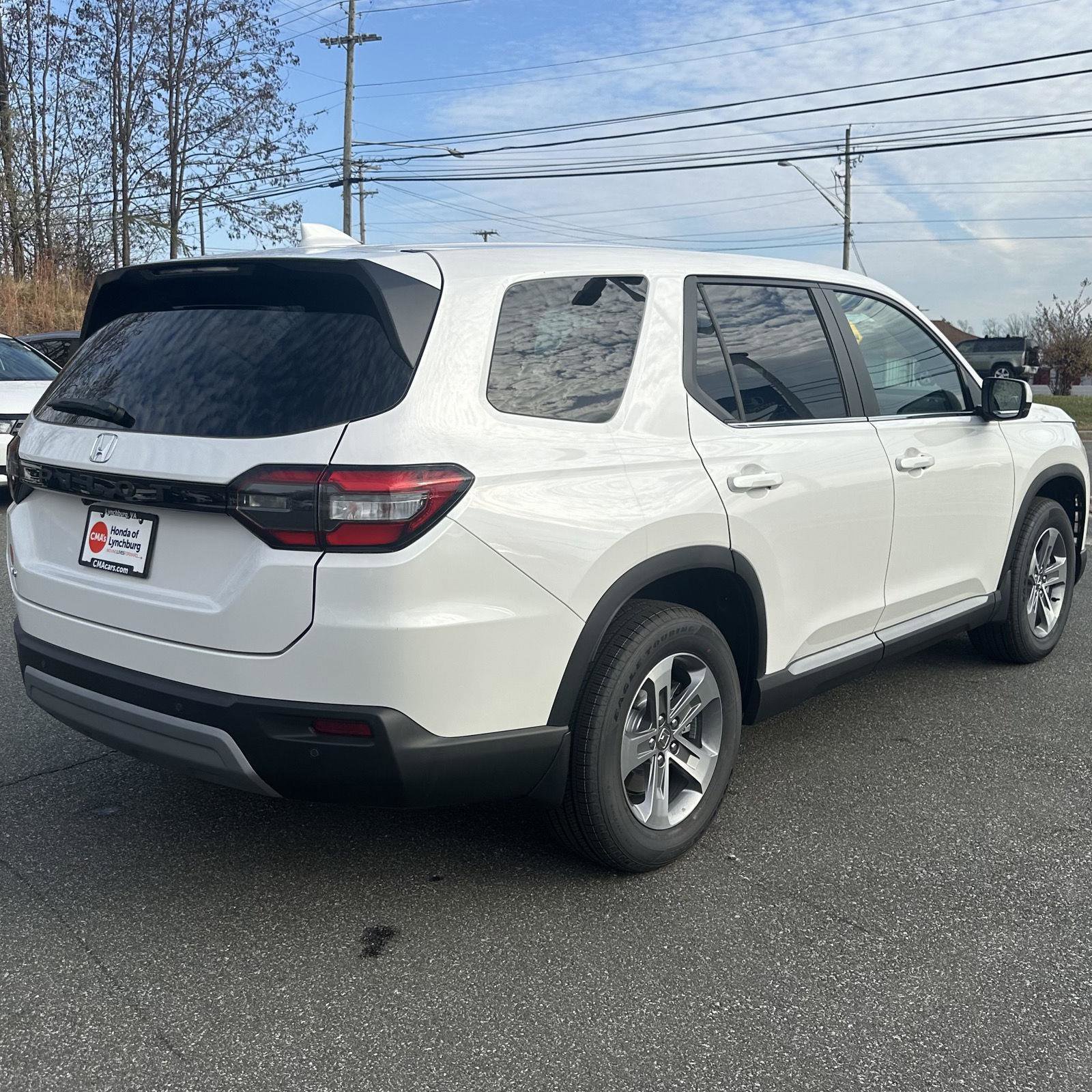 New 2025 Honda Pilot EX-L image 5