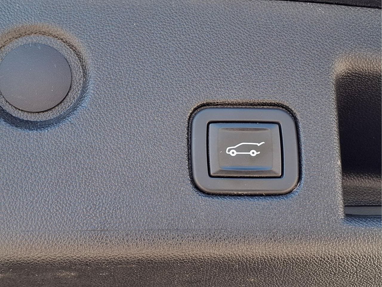 Used 2020 Chevrolet Equinox Premier AWD/4WD image 6