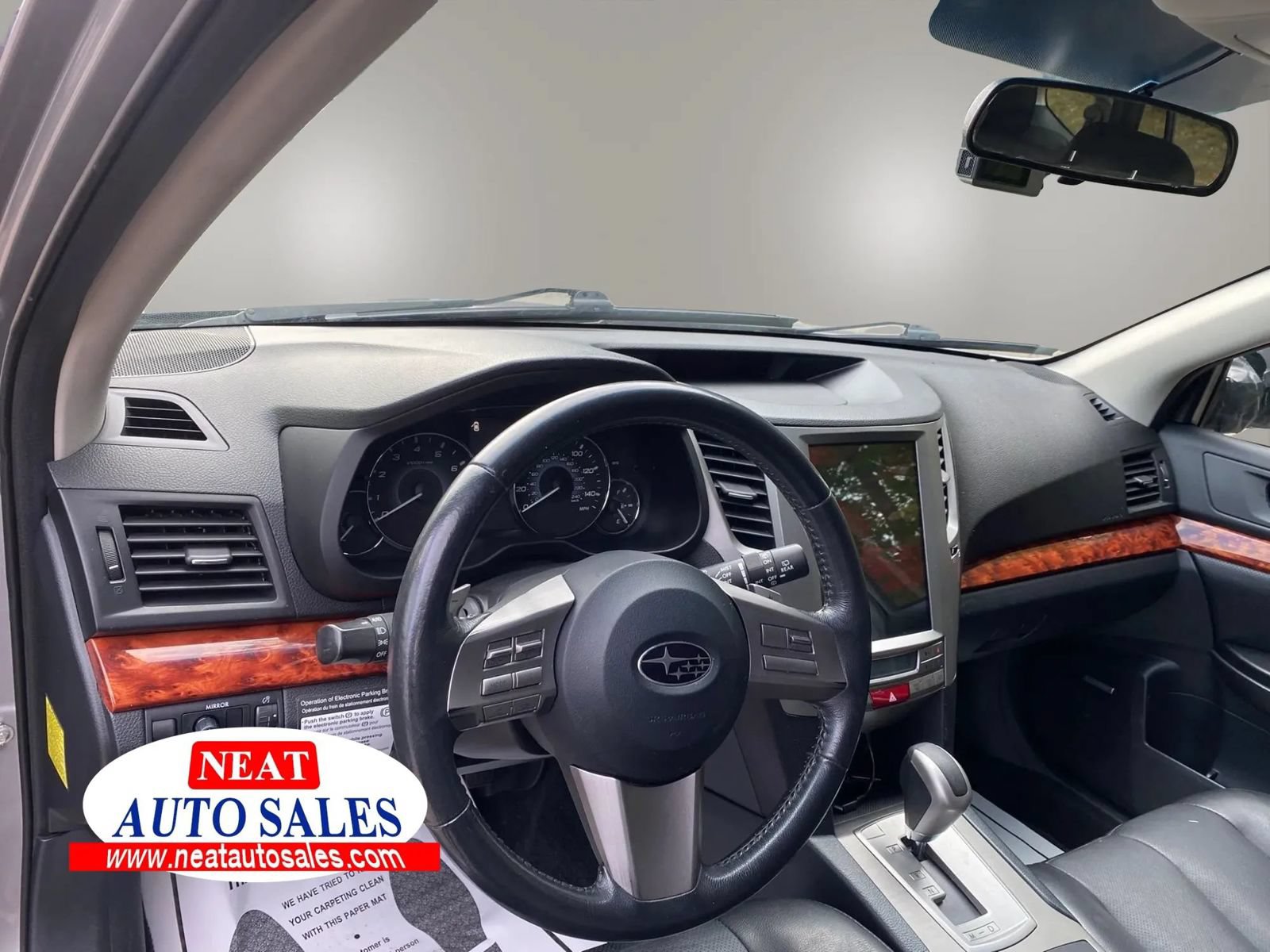 Used 2010 Subaru Outback 2.5i Limited AWD/4WD image 7
