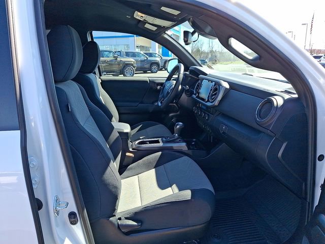 Used 2023 Toyota Tacoma TRD Sport w/ Technology Package AWD/4WD image 25