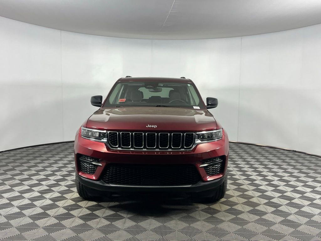 Used 2023 Jeep Grand Cherokee Laredo w/ Luxury Tech Group I image 13