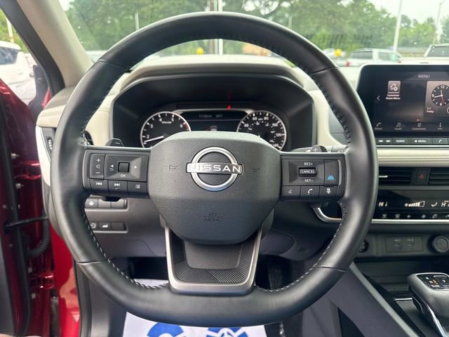 Used 2025 Nissan Rogue SV AWD/4WD image 29