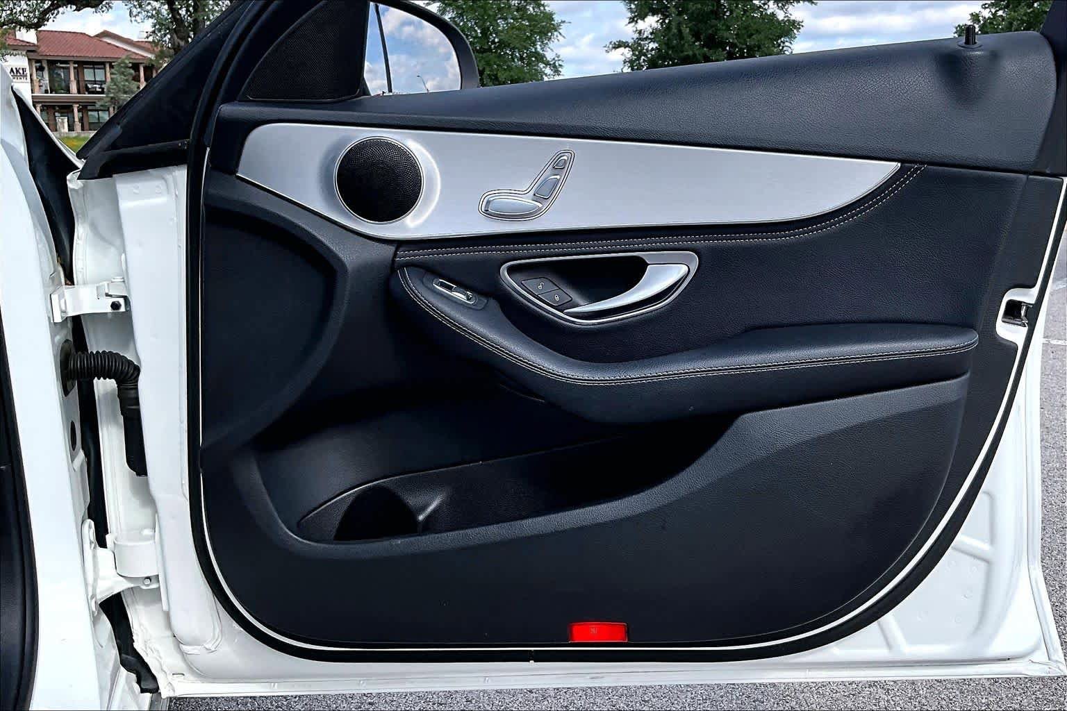 Used 2015 Mercedes-Benz C 300 Sedan image 23