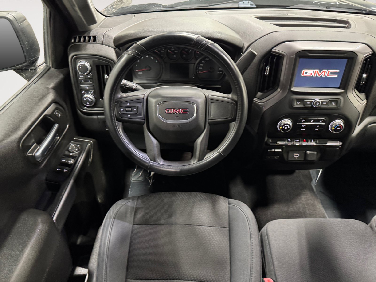 Used 2019 GMC Sierra 1500 4x4 Crew Cab w/ Convenience Package image 10