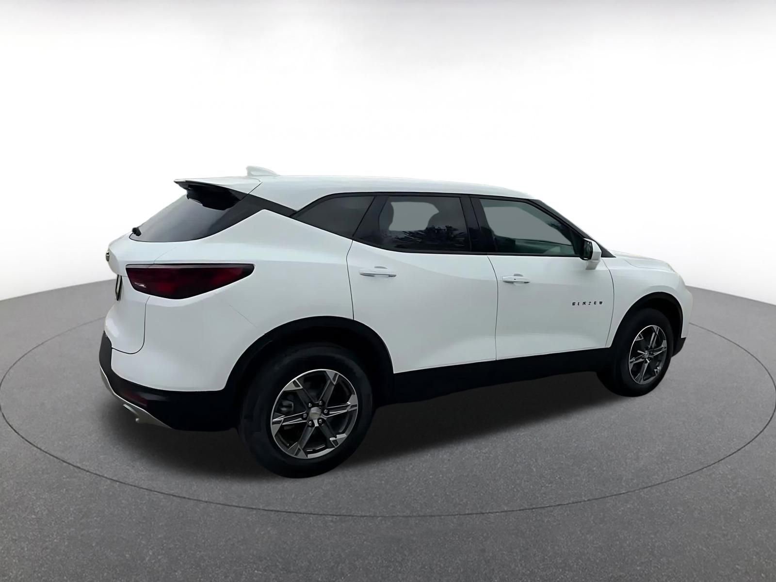 Used 2025 Chevrolet Blazer LT image 14