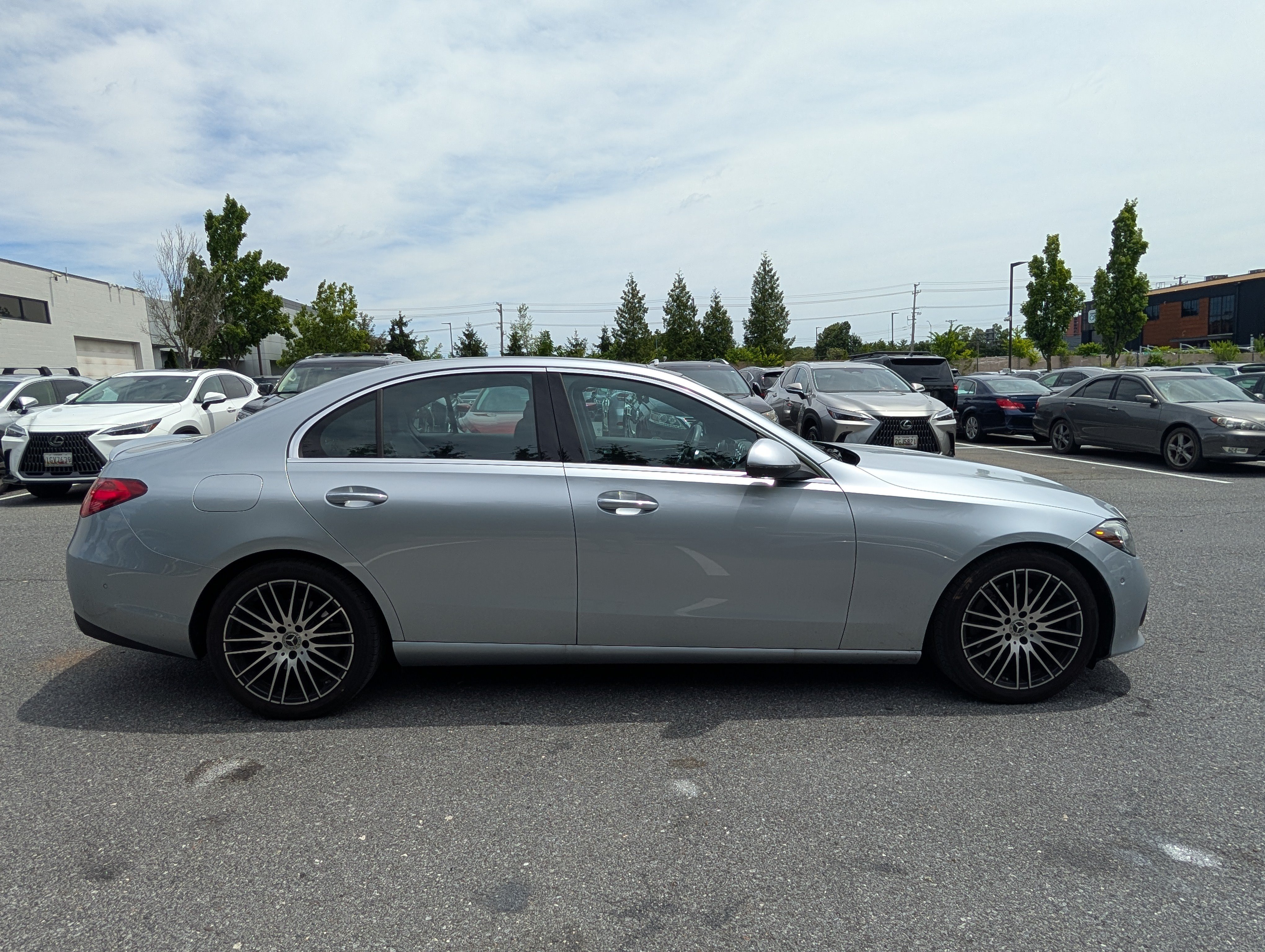 Used 2023 Mercedes-Benz C 300 4MATIC Sedan image 2