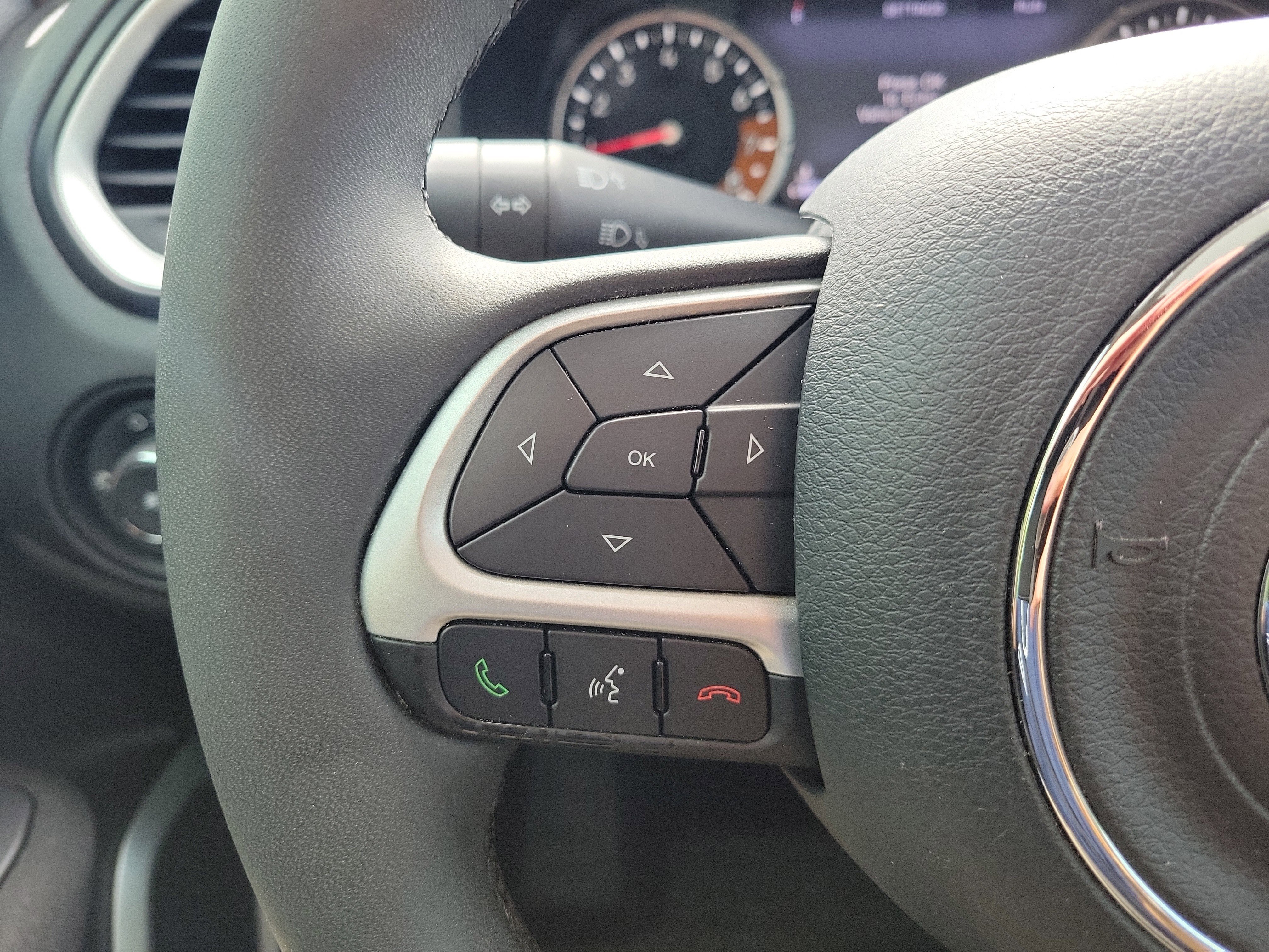 Used 2021 Jeep Renegade Latitude AWD/4WD image 28