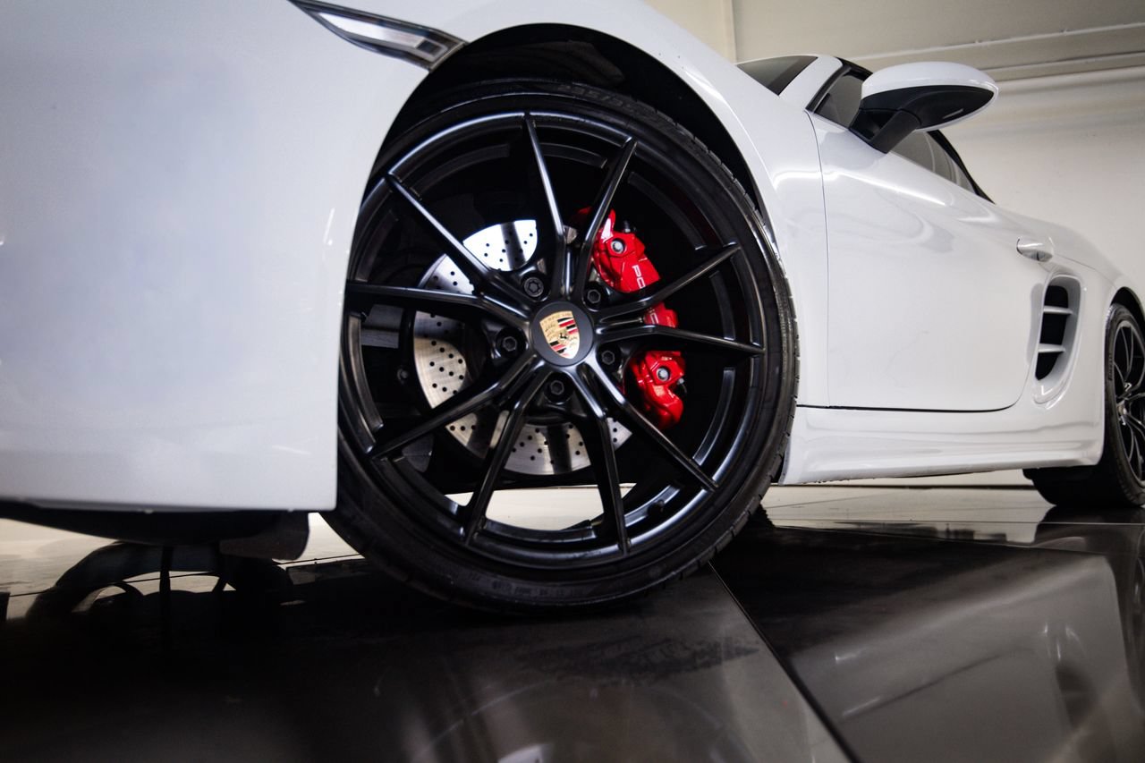 Used 2023 Porsche 718 Boxster S RWD image 12