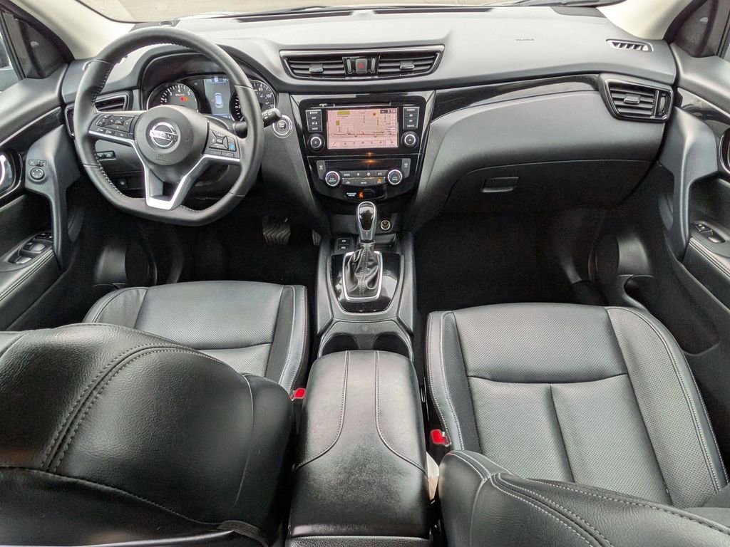Used 2022 Nissan Rogue Sport SL image 18