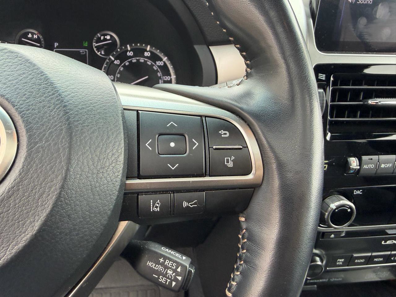 Used 2022 Lexus GX 460 Premium image 32