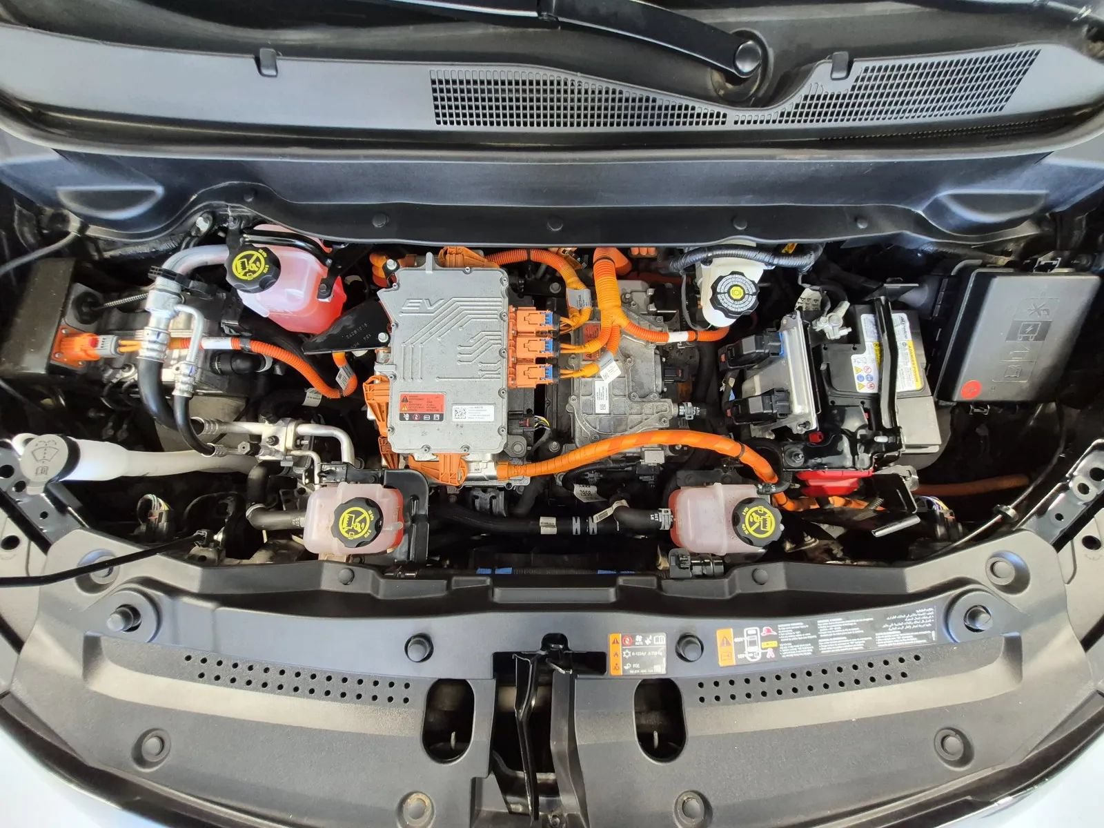 Used 2023 Chevrolet Bolt EUV LT w/ Comfort Package FWD image 38